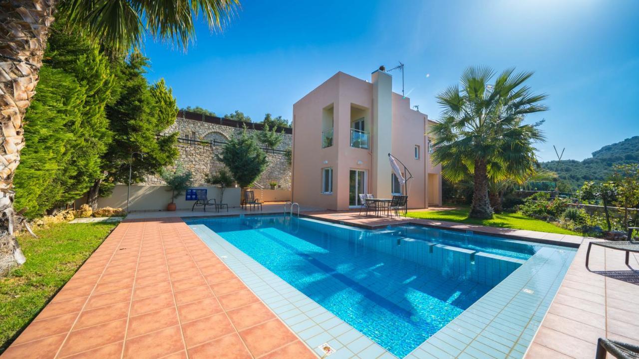 Meliades Villas Agia Marina المظهر الخارجي الصورة