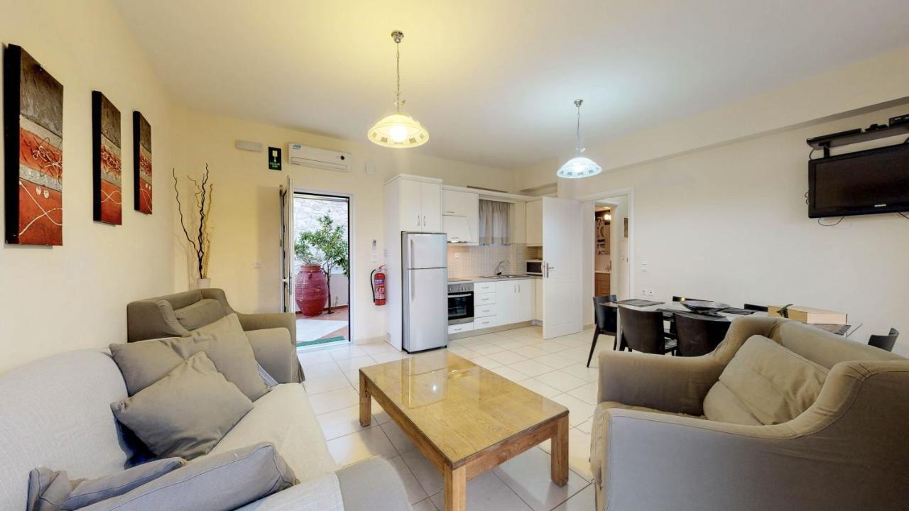 Meliades Villas Agia Marina المظهر الخارجي الصورة