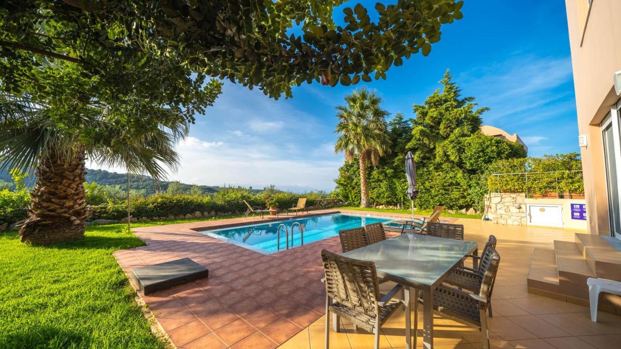 Meliades Villas Agia Marina المظهر الخارجي الصورة