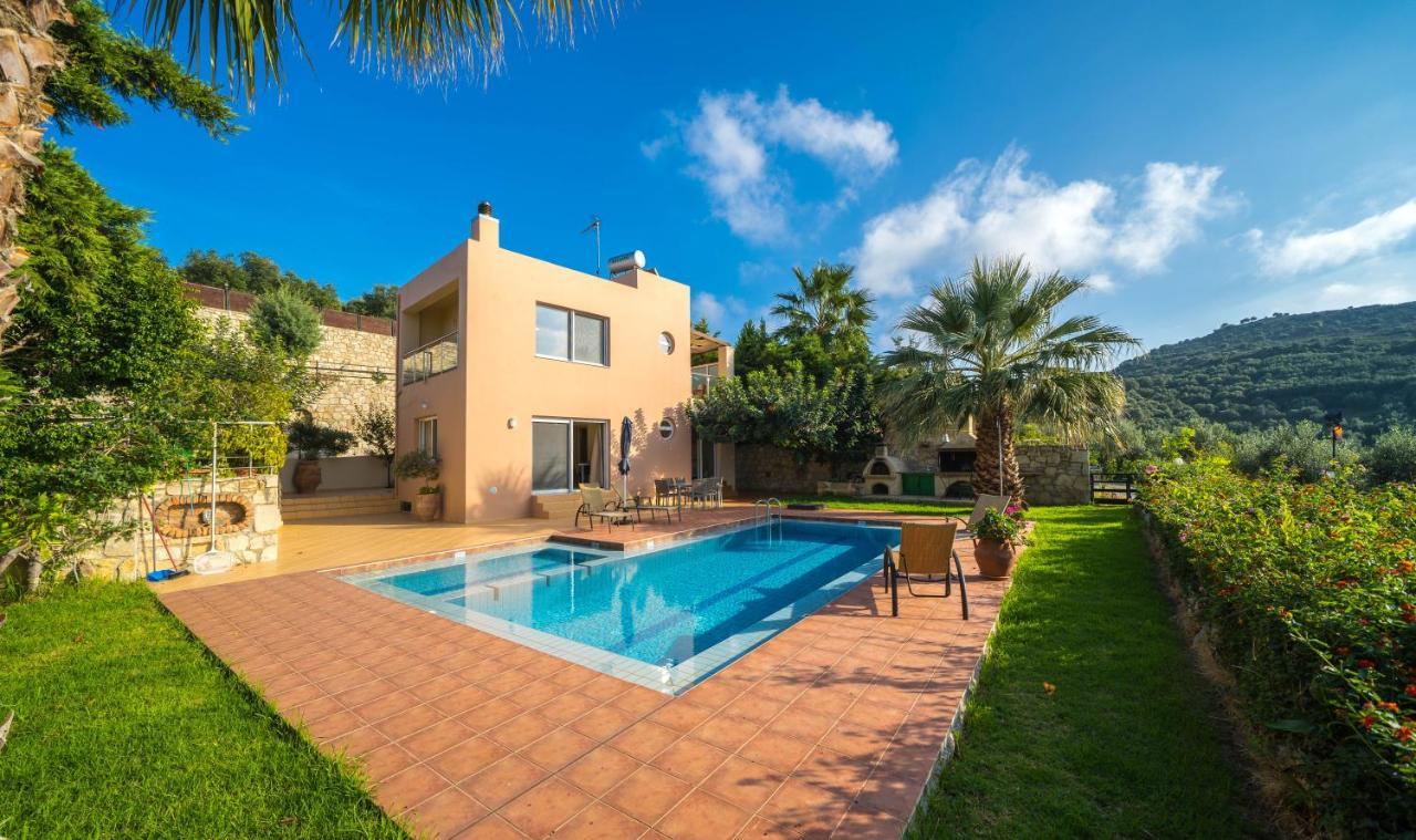 Meliades Villas Agia Marina المظهر الخارجي الصورة