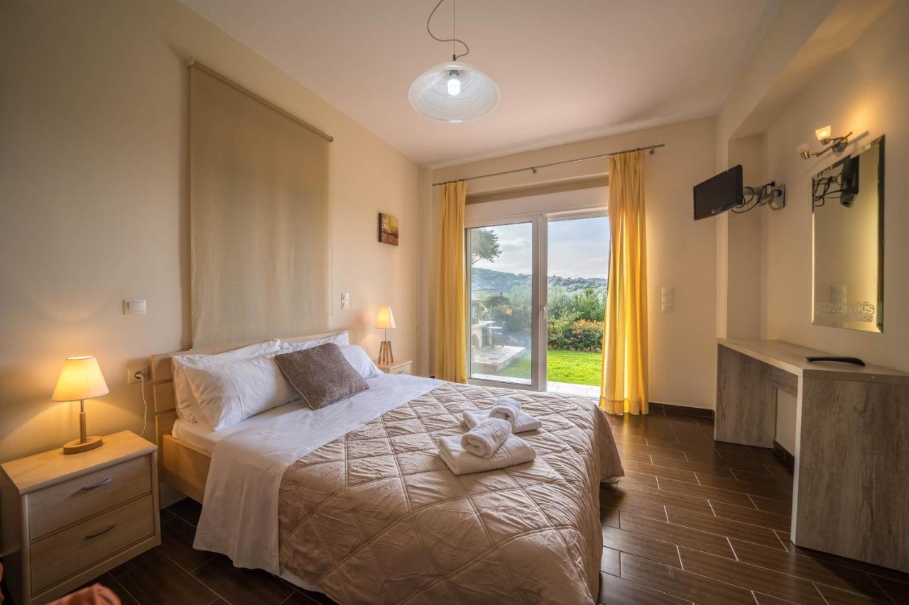 Meliades Villas Agia Marina المظهر الخارجي الصورة
